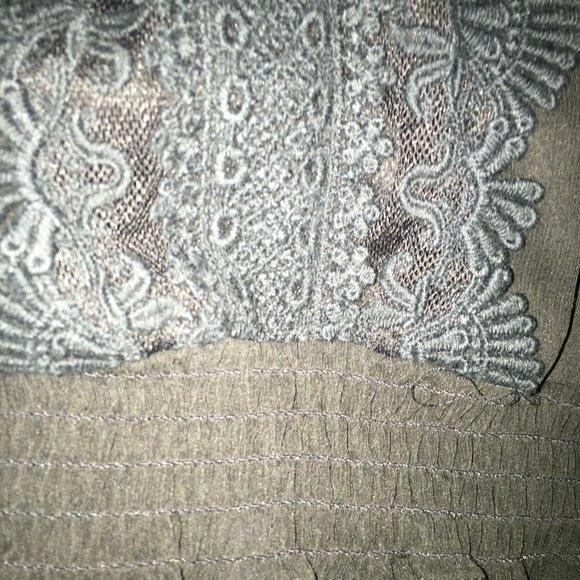 DENEVERHAYES BLOUSE SIZE L/G.  COLOR JET BLACK - Picture 5 of 5